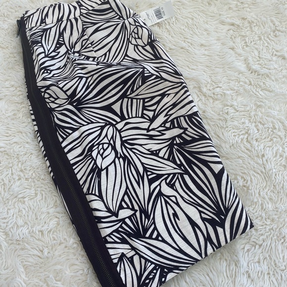 ABS Essentials Espresso and Creme Zip Skirt- NWT - Picture 3 of 3